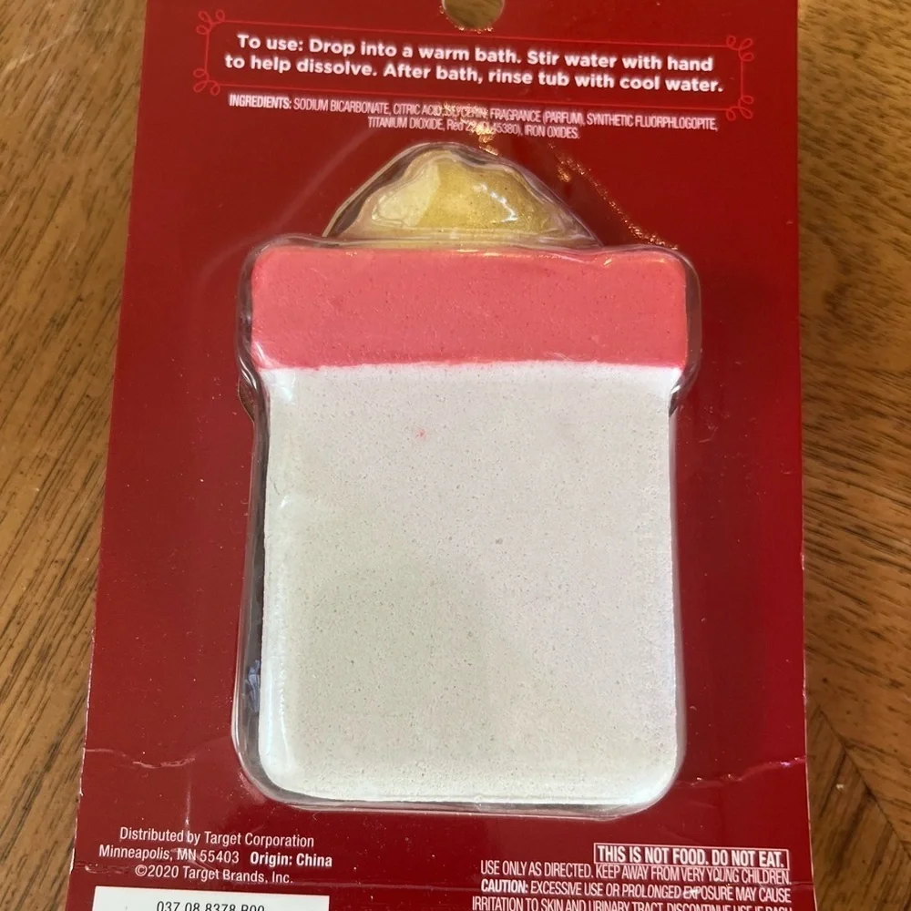 New in package set of 3 bath bombs vanilla crème brûlée coconut macaron